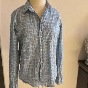 Frank & Eileen blue floral Barry shirt. Size Medium lightweight cotton.